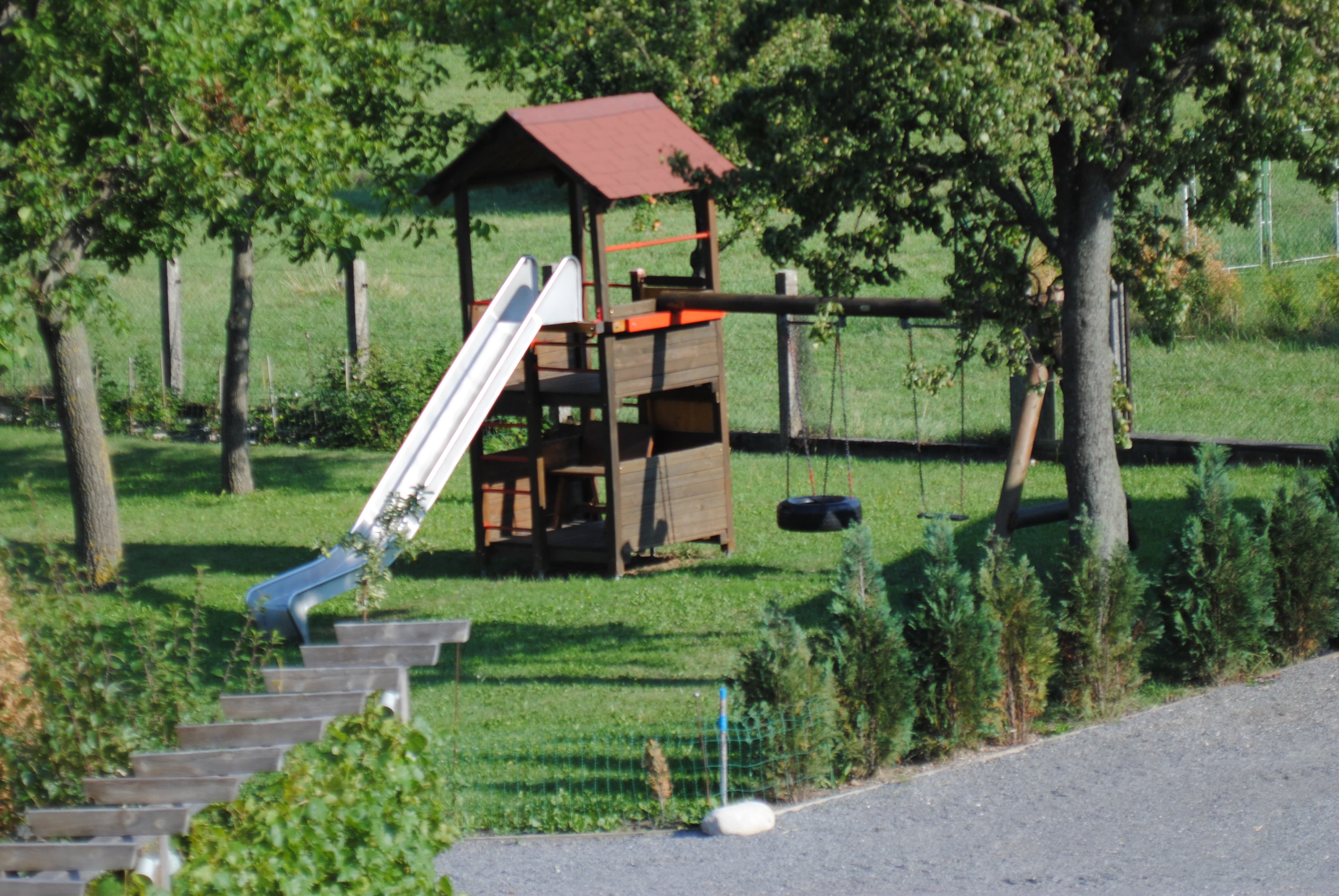 Hofgarten des Buschenschanks